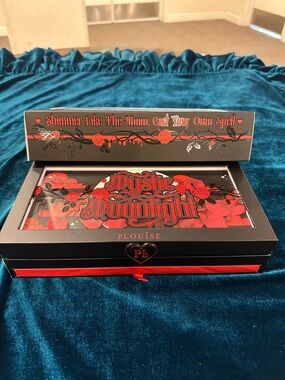 PLouise Mystic Moonlight Eyeshadow Palette - Red